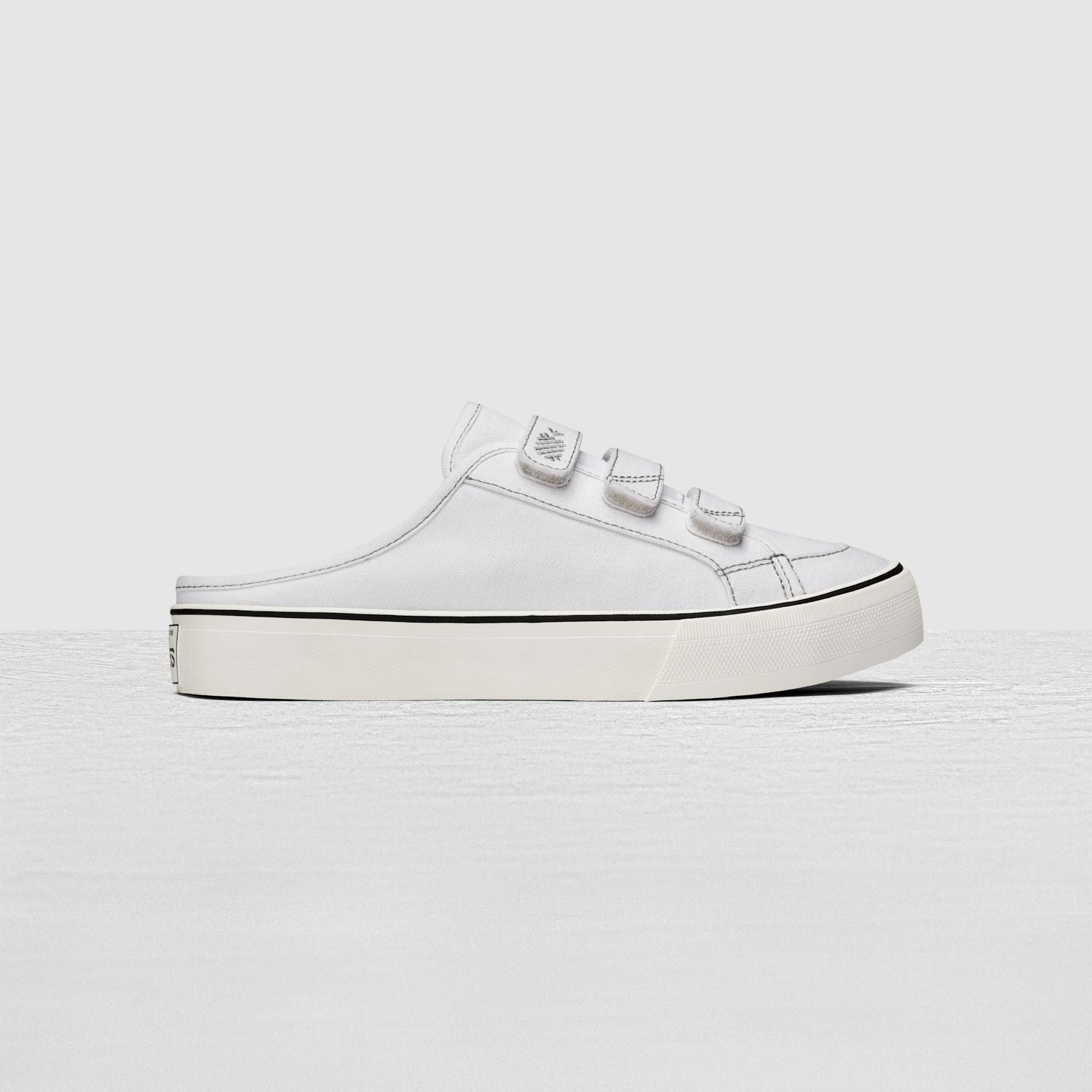 Basas Hook N'Loop NE Sneakers